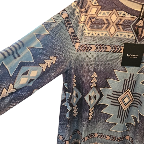 Just Fashion Now Blue and White Aztec Long Sleeve Top - Picture 4 of 9